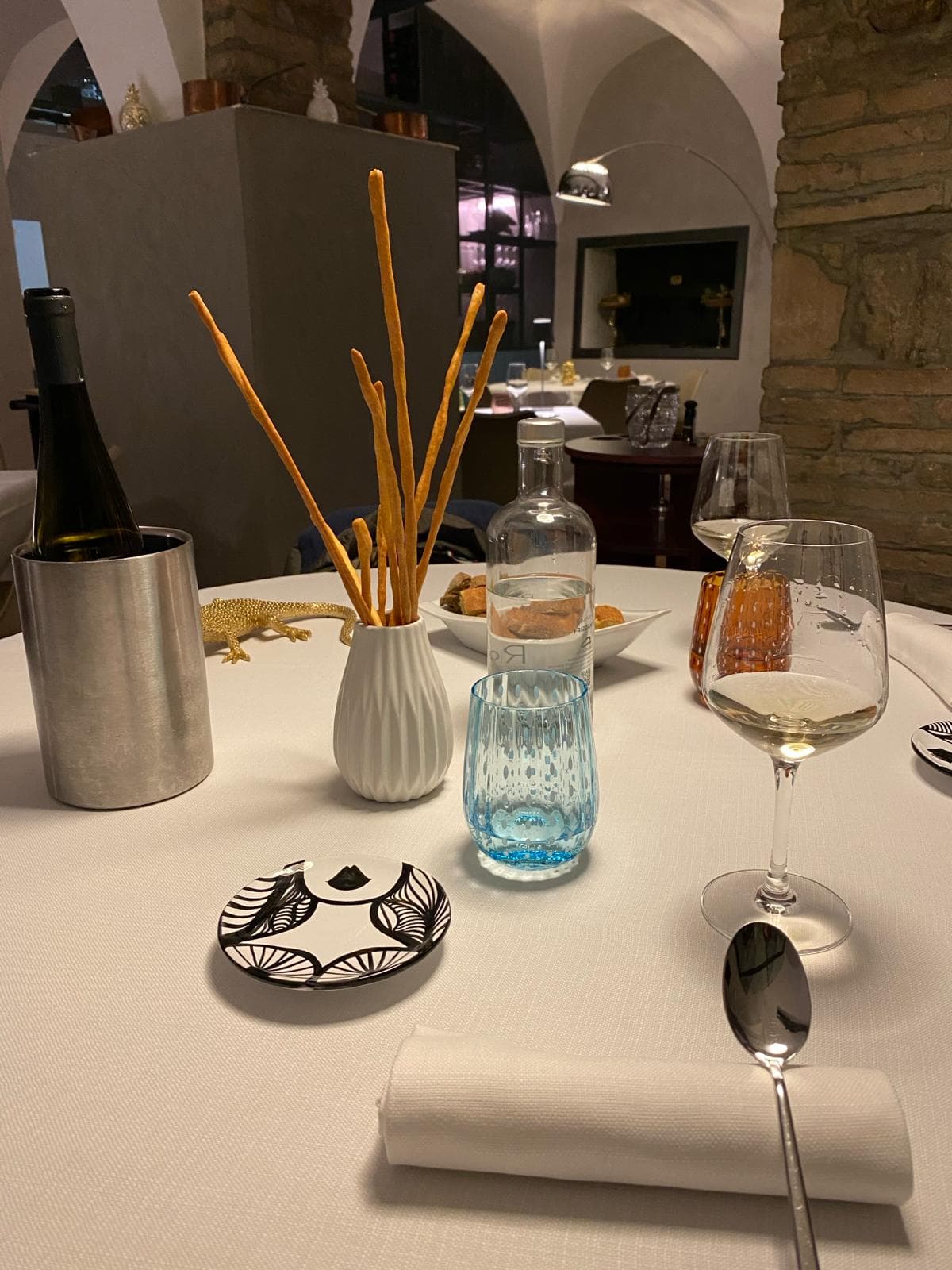 Gedeckter Tisch im Restaurant Radici am Lago d’Iseo